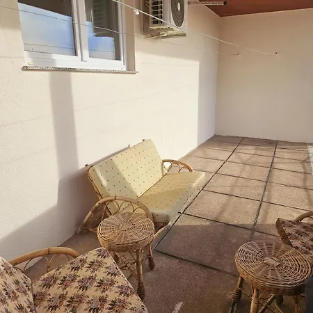 Center City With Free Parking Apartment